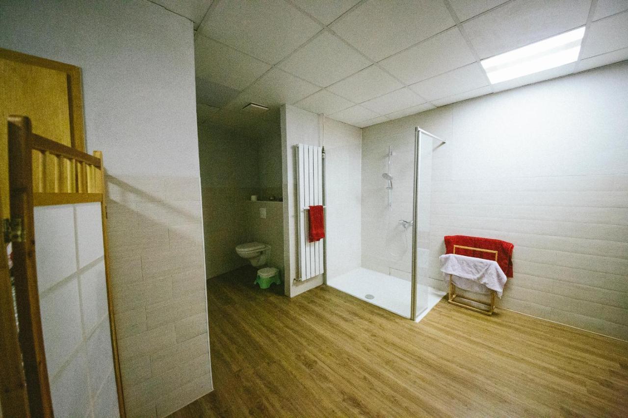 Grosse & Voll Ausgestattete Apartments, Studios, Doppelzimmer, Workspace, Parkplatz, Netflix, Prime & Schnelles Wifi In Ruhiger Lage Mit Garten 루돌슈타트 외부 사진