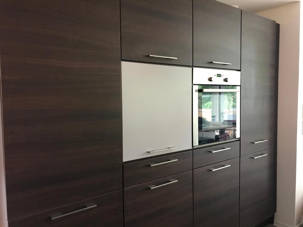 Grosse & Voll Ausgestattete Apartments, Studios, Doppelzimmer, Workspace, Parkplatz, Netflix, Prime & Schnelles Wifi In Ruhiger Lage Mit Garten 루돌슈타트 외부 사진