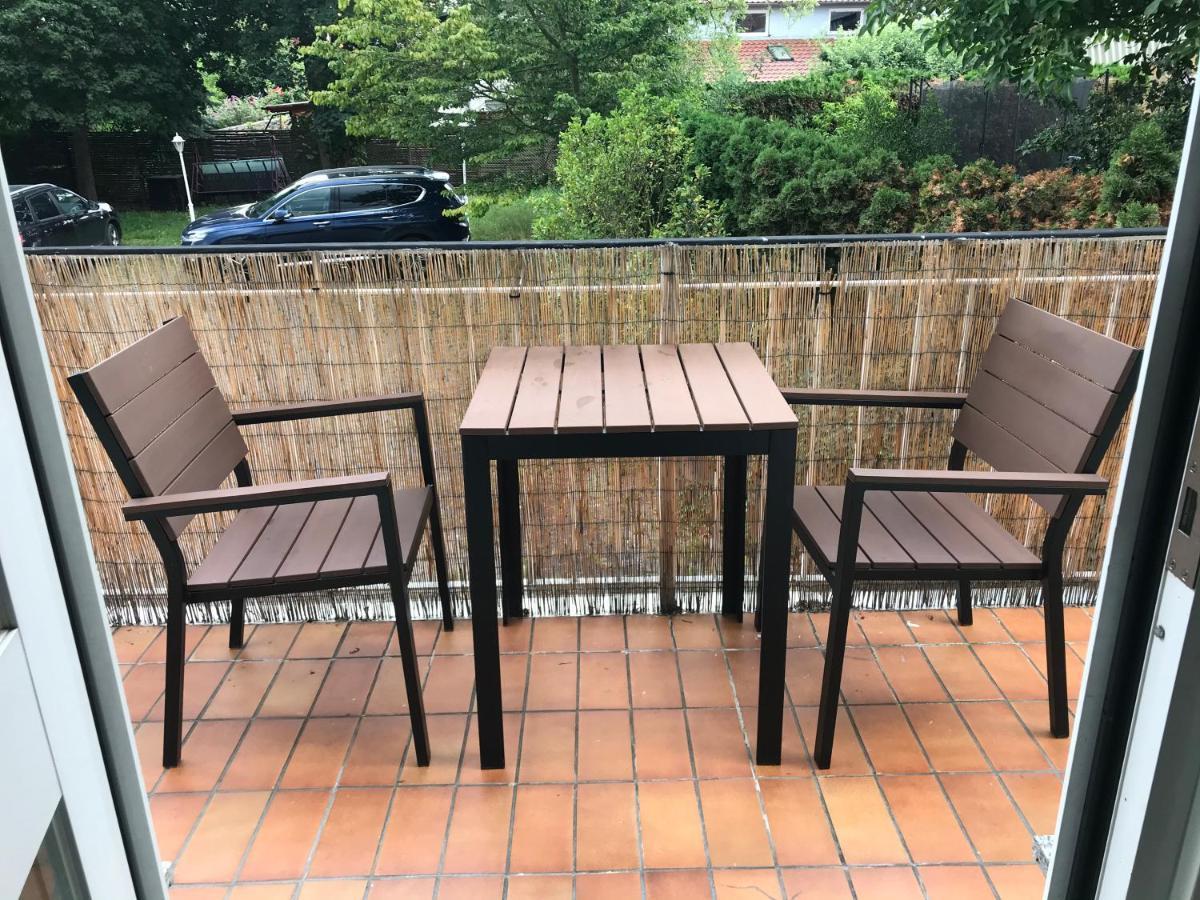 Grosse & Voll Ausgestattete Apartments, Studios, Doppelzimmer, Workspace, Parkplatz, Netflix, Prime & Schnelles Wifi In Ruhiger Lage Mit Garten 루돌슈타트 외부 사진
