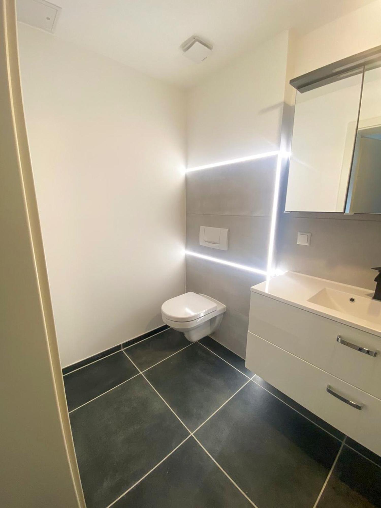 Grosse & Voll Ausgestattete Apartments, Studios, Doppelzimmer, Workspace, Parkplatz, Netflix, Prime & Schnelles Wifi In Ruhiger Lage Mit Garten 루돌슈타트 외부 사진