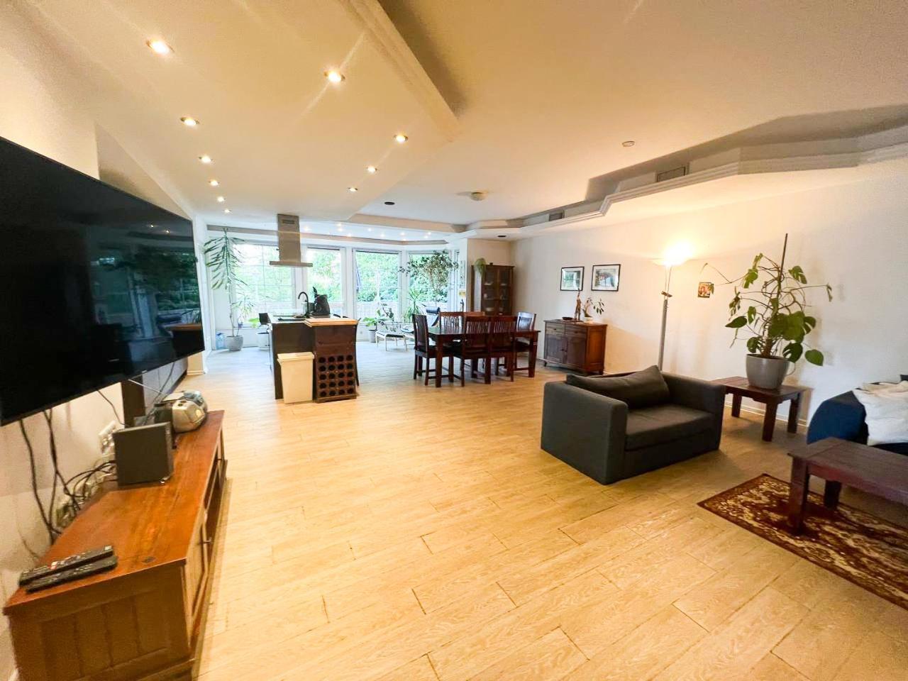 Grosse & Voll Ausgestattete Apartments, Studios, Doppelzimmer, Workspace, Parkplatz, Netflix, Prime & Schnelles Wifi In Ruhiger Lage Mit Garten 루돌슈타트 외부 사진